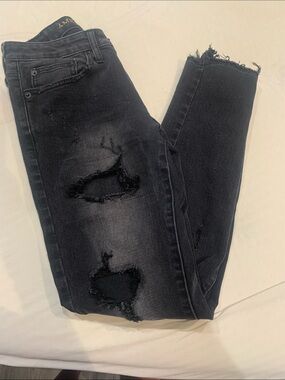 American Eagle Outfitters Black Distressed Skinny Jeans